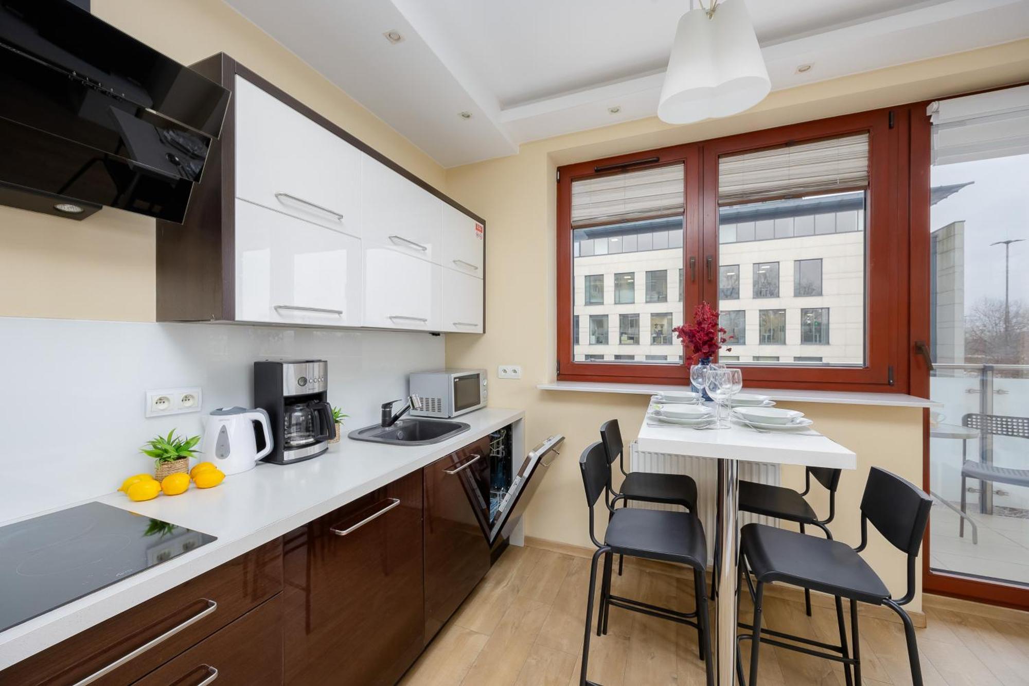 Modern In The Center Of By Renters Apartament *